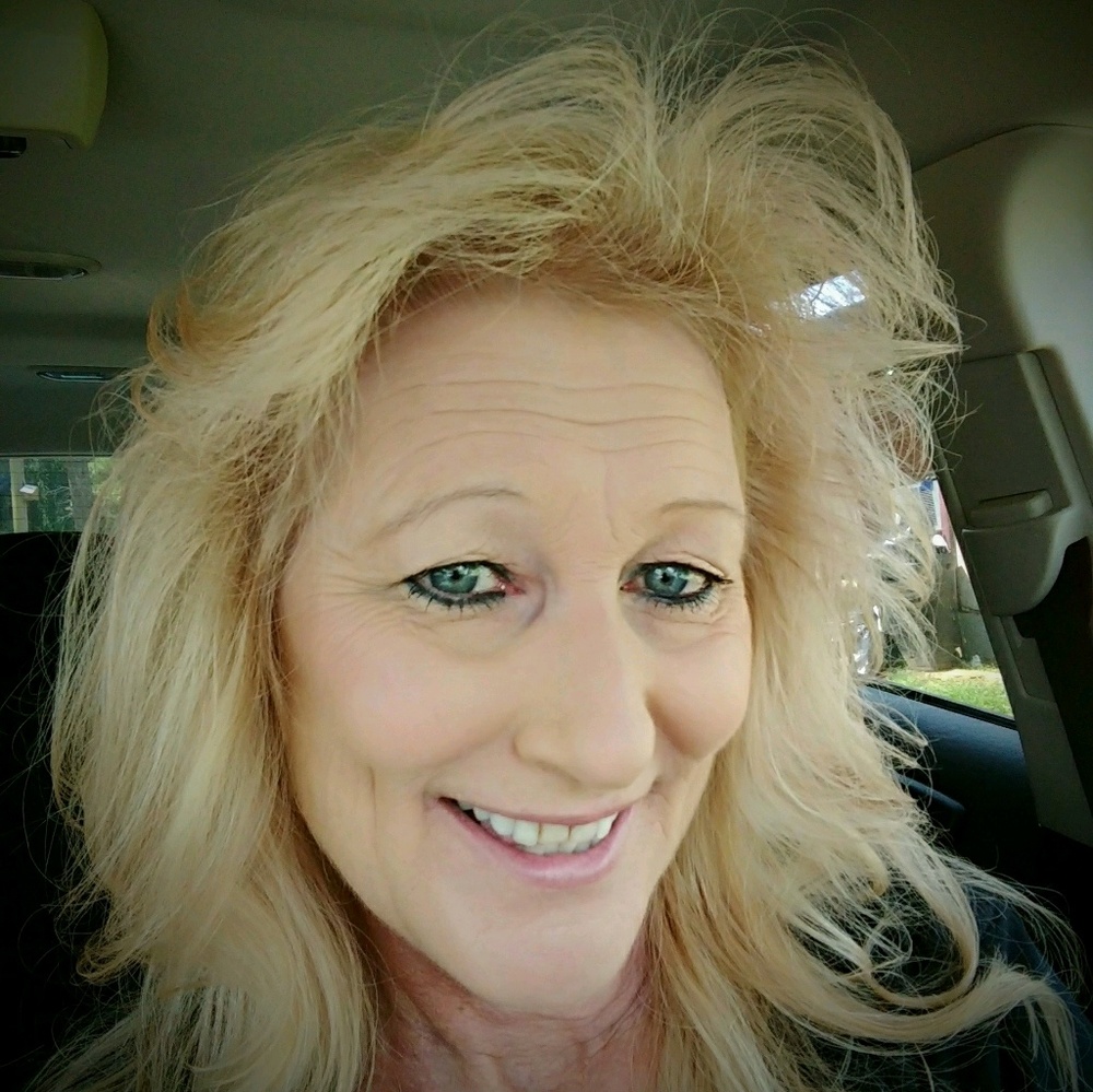 Meet your Posher, Pam